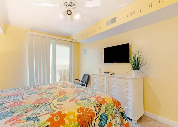 Holiday home Gorgeous In Oceanfront Complex With Pool Hot Tub Wifi & Ac *
