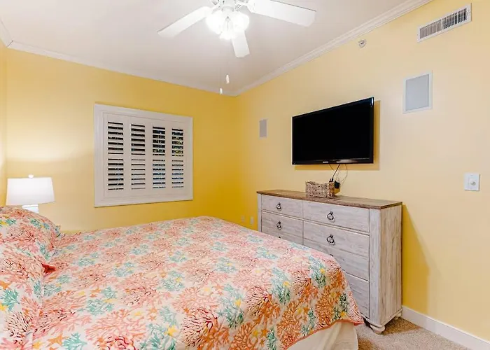 Gorgeous In Oceanfront Complex With Pool Hot Tub Wifi & Ac Holiday home *